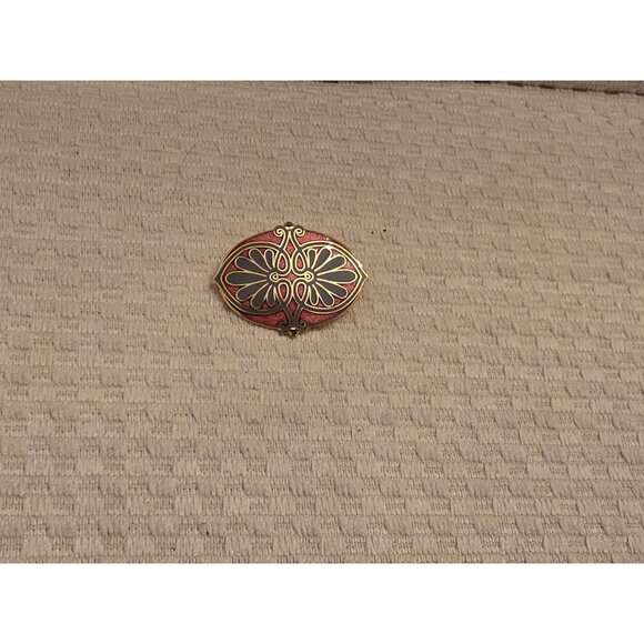 Isle Of Skye Brooch Pin Red & Gold Floral Cloisonne 1.5 Inches Vintage Jewelry - Picture 2 of 4